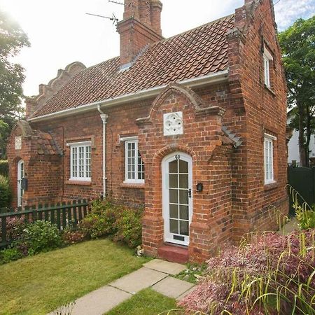 Cosy Cottage Old Clee Экстерьер фото